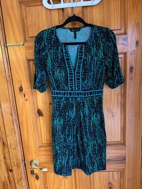 BCBGMaxAzria Teal and Black Patterned V-Neck Midi Dress